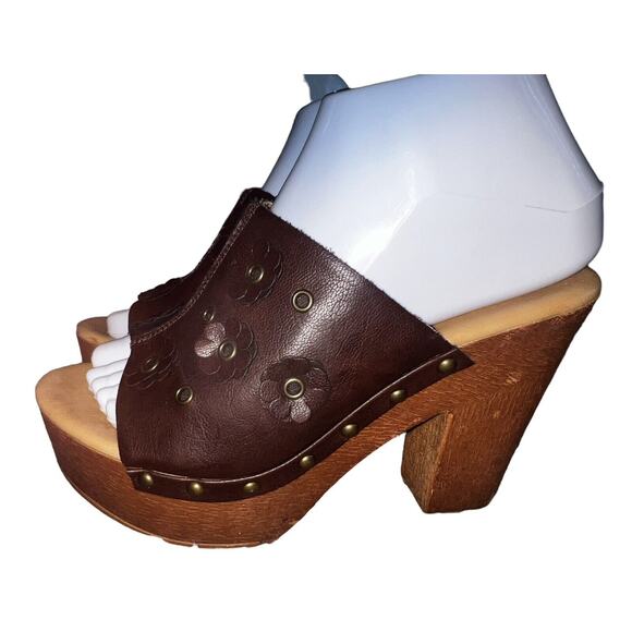 Dolce by Mojo Moxy Brown Platform Wedge Clogs 70s Boho Floral Studded Sz 7M - Picture 7 of 11